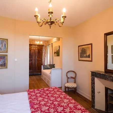 La Maison D'amédée Affittacamere *